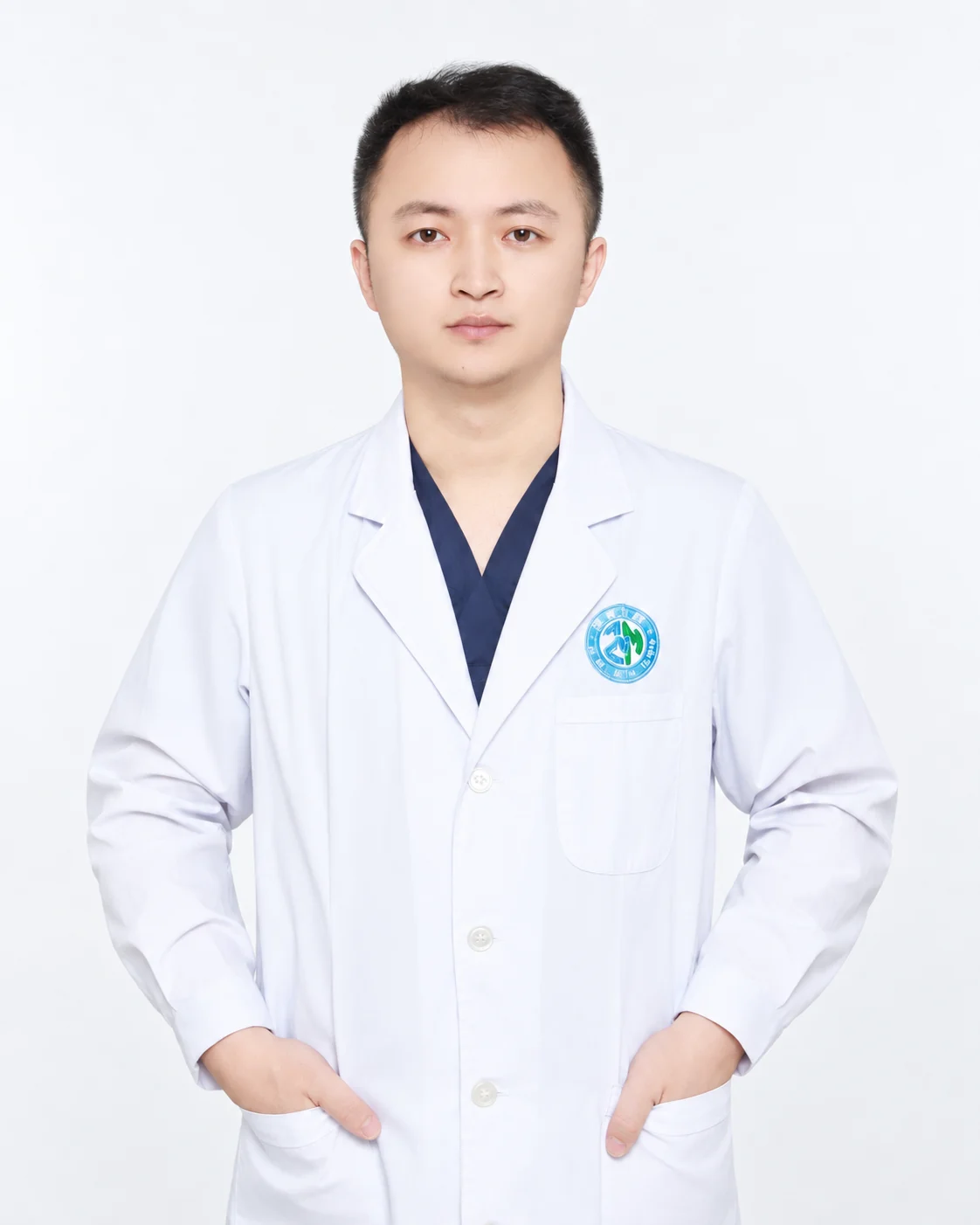 张小荣执业医师形象照